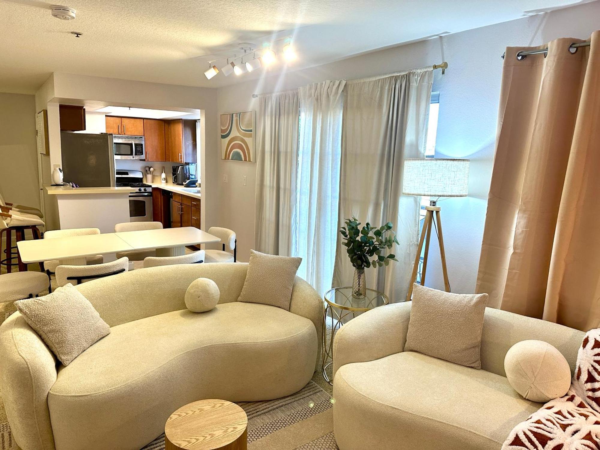 Mid-city Charm 2br Near Hotspots! Los Angeles